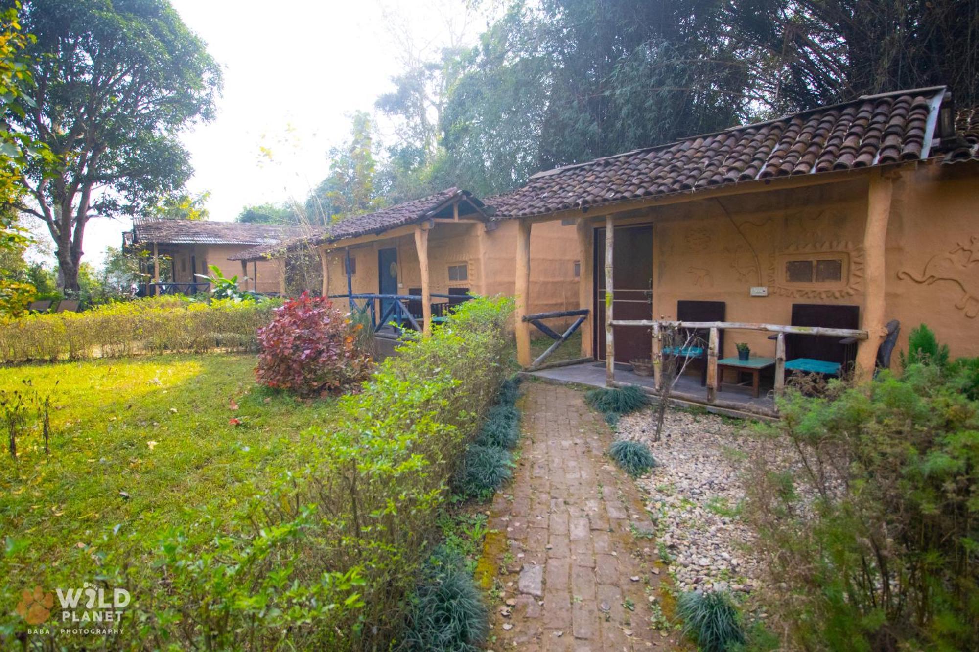 Hotel Wild Planet Eco Retreat à Bardiya Extérieur photo