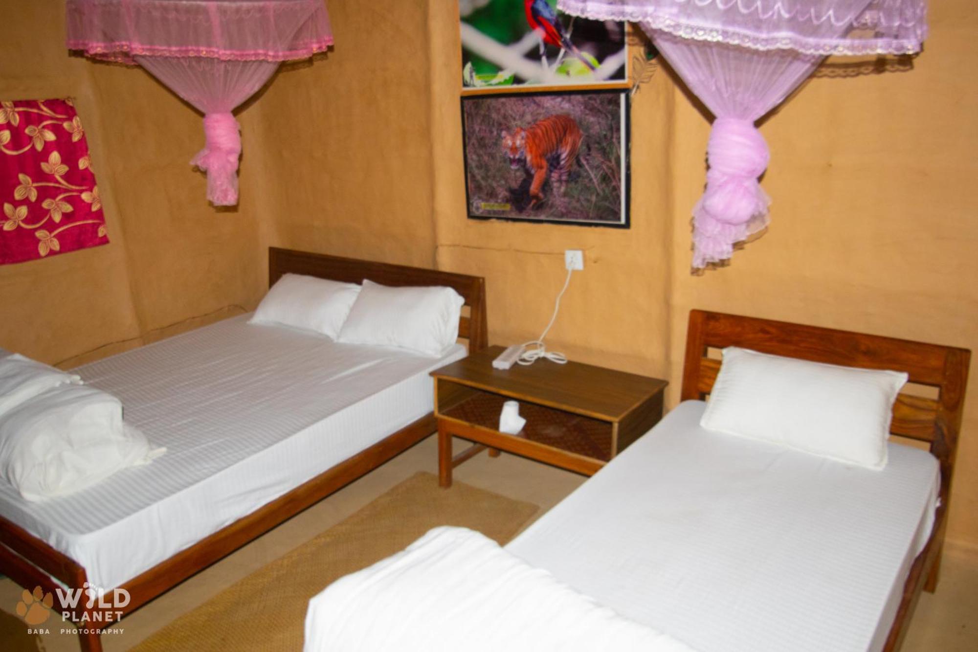 Hotel Wild Planet Eco Retreat à Bardiya Extérieur photo