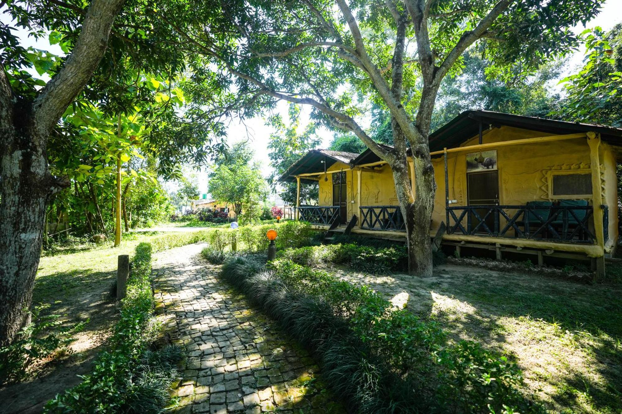 Hotel Wild Planet Eco Retreat à Bardiya Extérieur photo