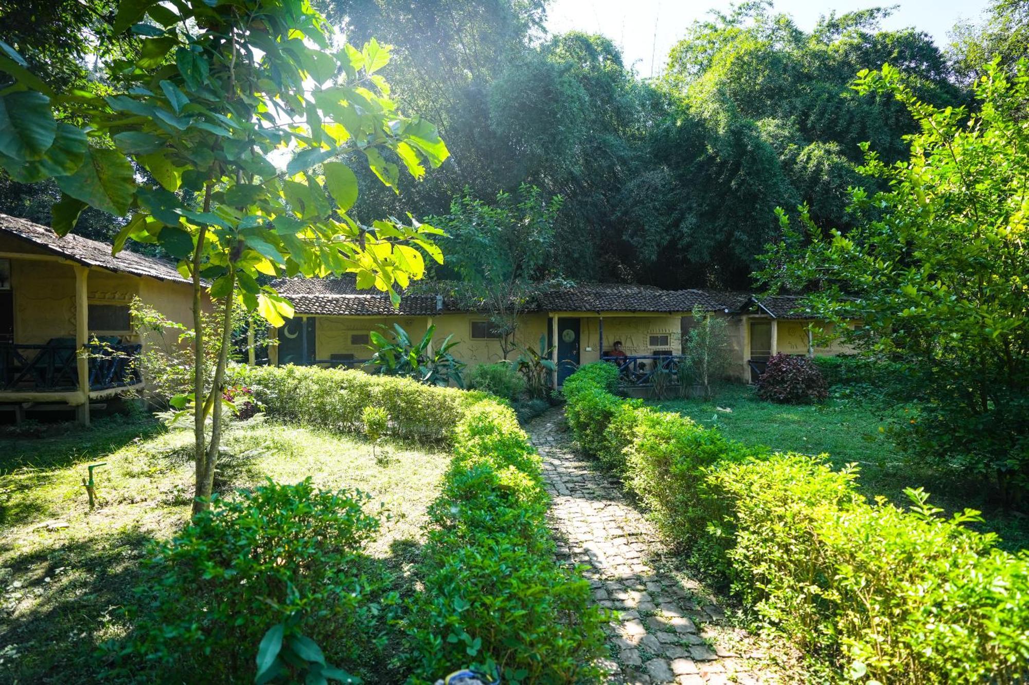 Hotel Wild Planet Eco Retreat à Bardiya Extérieur photo