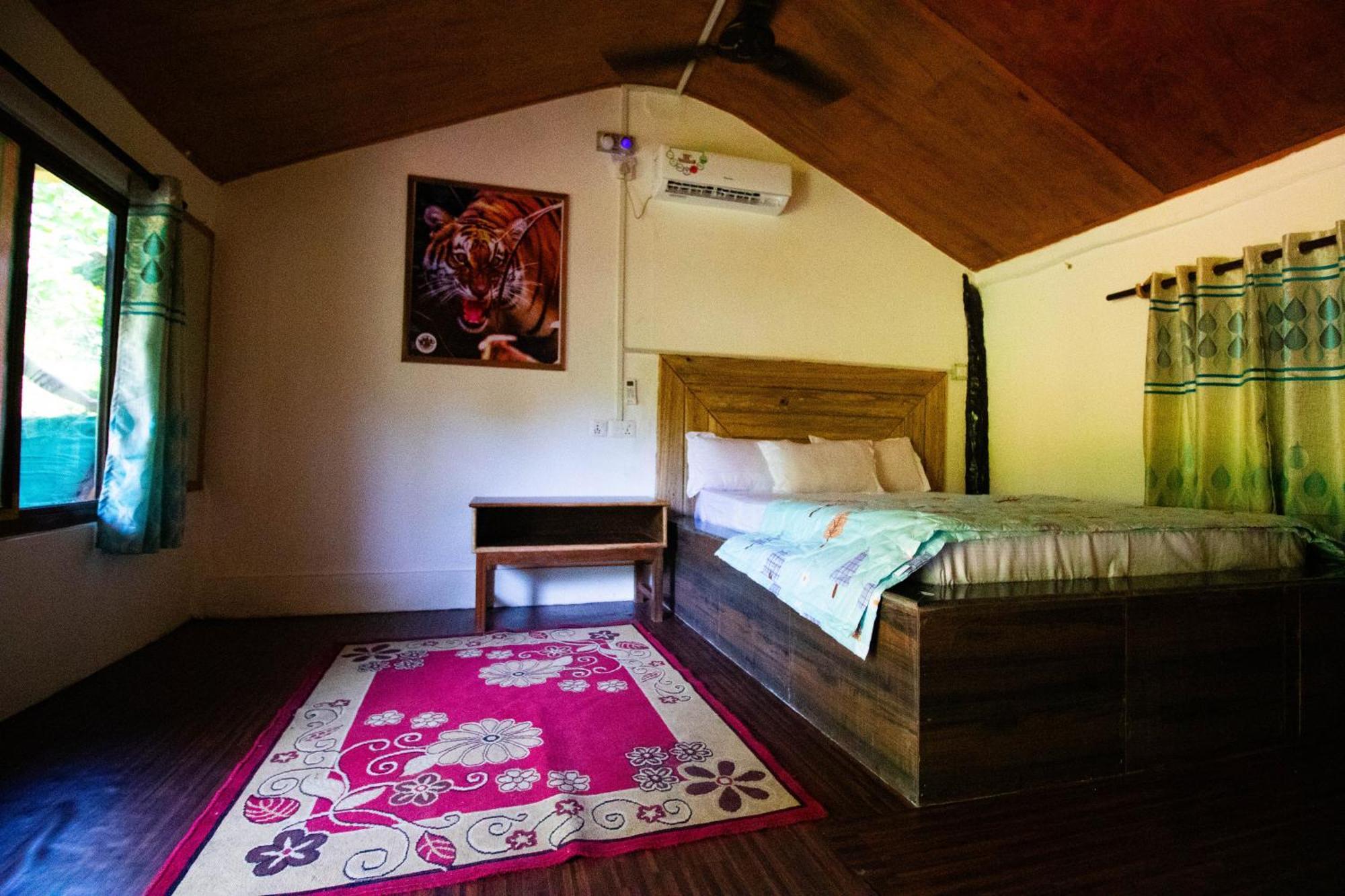 Hotel Wild Planet Eco Retreat à Bardiya Extérieur photo