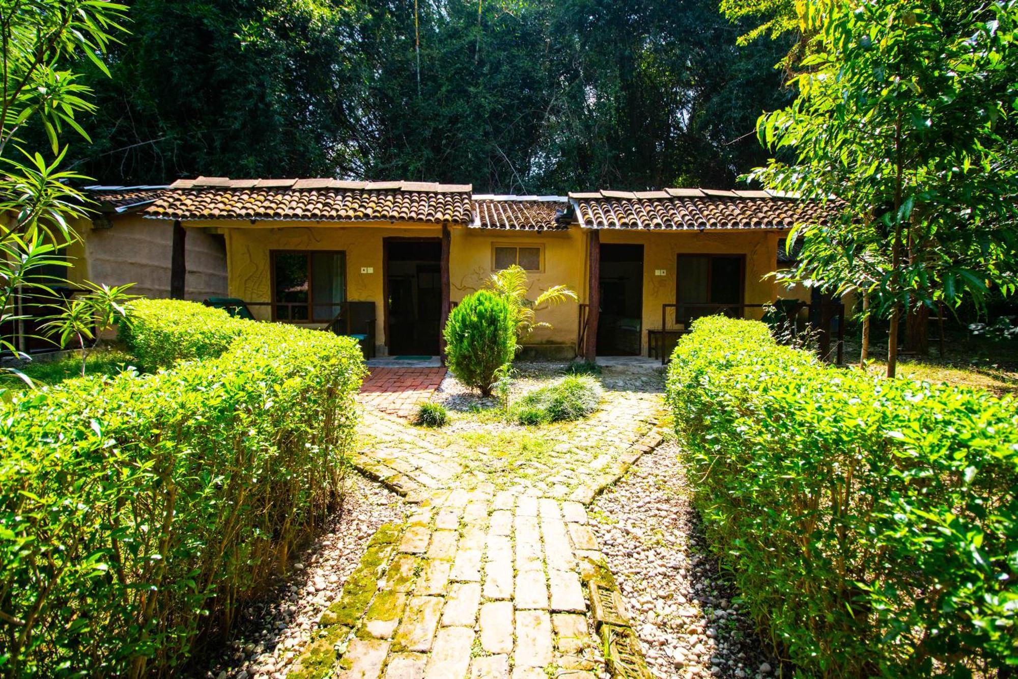 Hotel Wild Planet Eco Retreat à Bardiya Extérieur photo