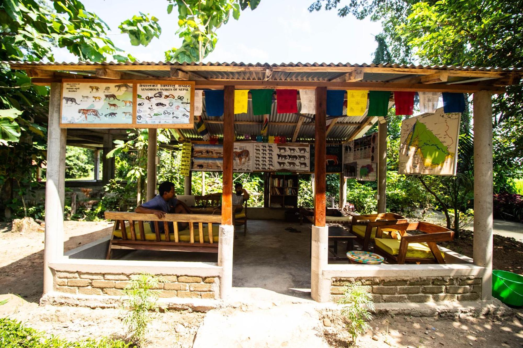 Hotel Wild Planet Eco Retreat à Bardiya Extérieur photo