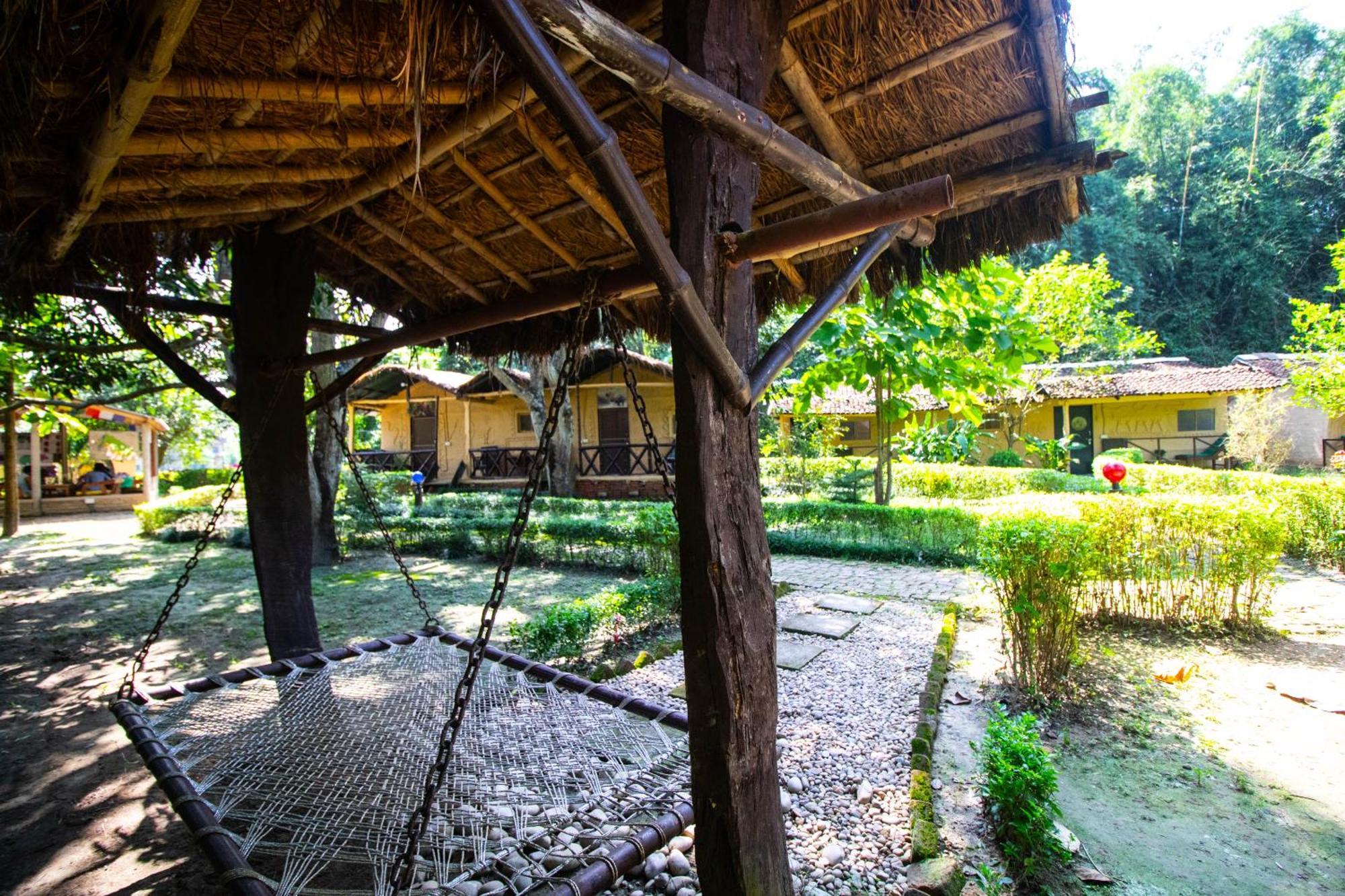 Hotel Wild Planet Eco Retreat à Bardiya Extérieur photo